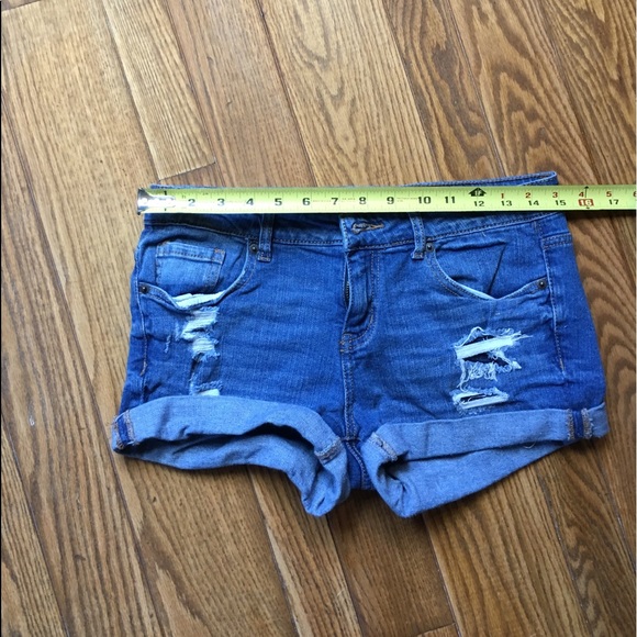Aeropostale Distressed Shorts Size 6 - Picture 4 of 5